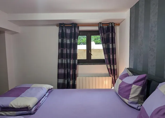 Kartal Residence In The Center Of Porec Near The Beach