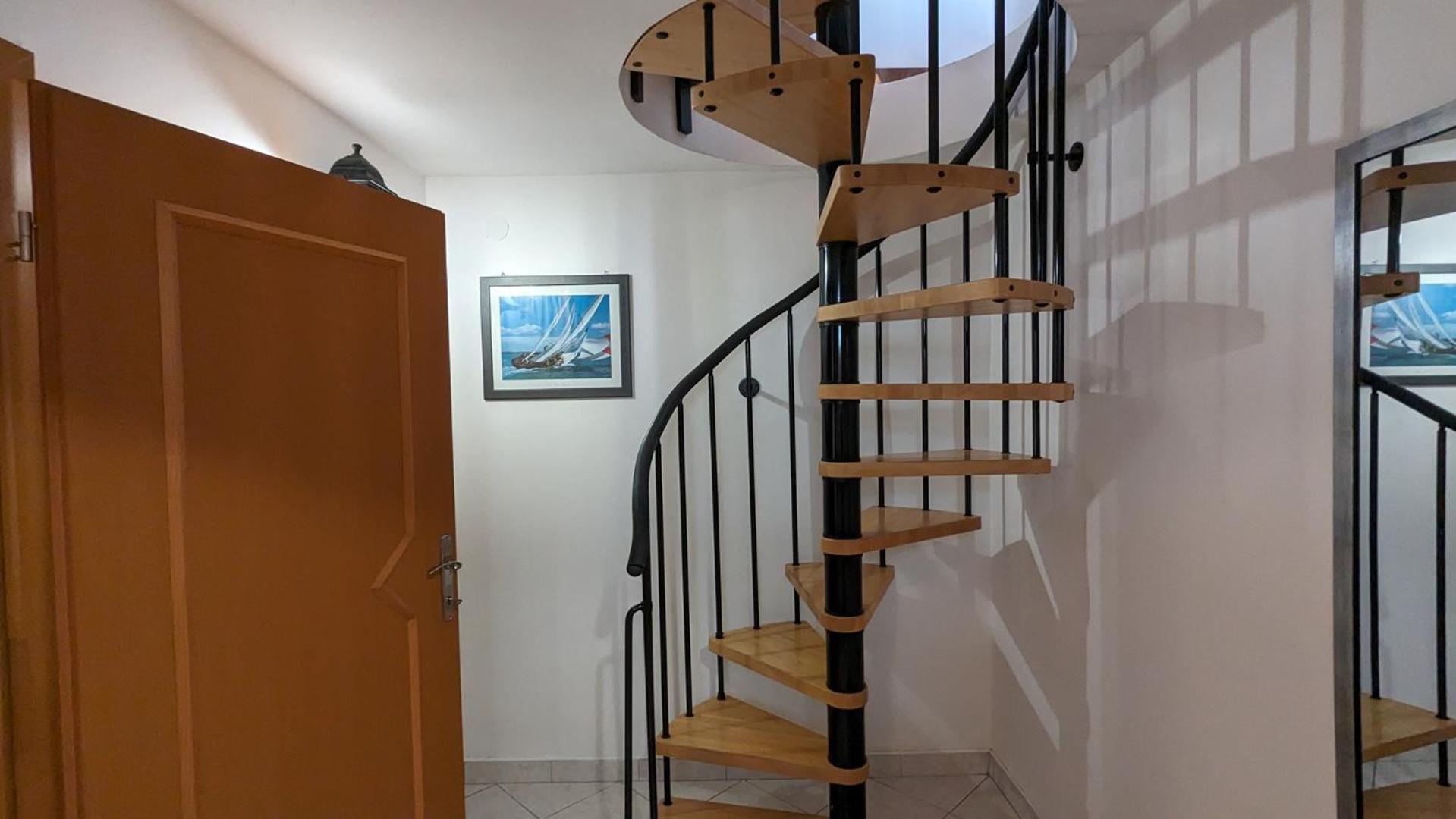 Vikendica Kartal In The Center Of Near The Beach *