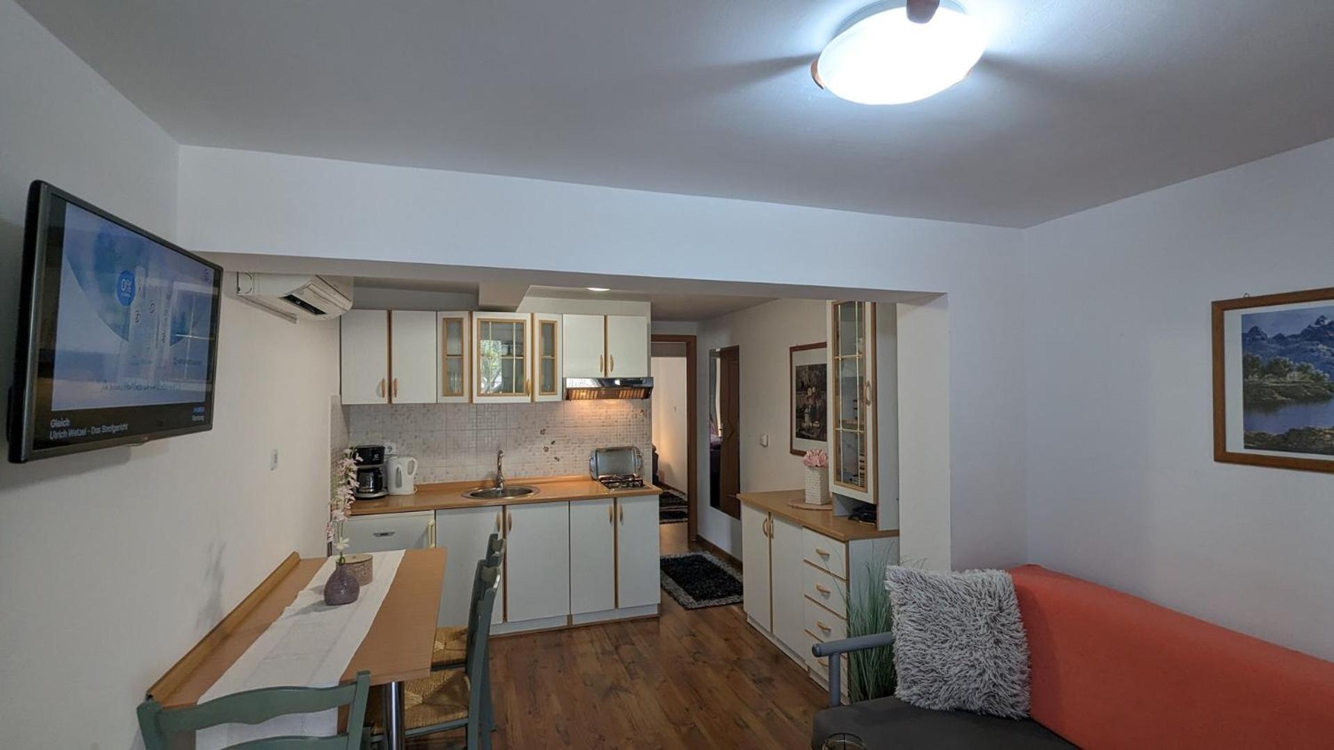 Kartal In The Center Of Near The Beach *